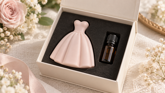 粉霧心領婚紗造型擴香石婚禮禮盒；造型與包裝示意，實際以打樣確認