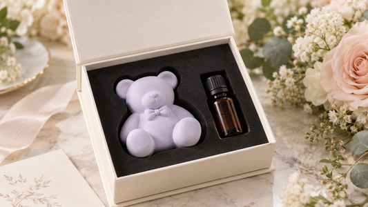 薰紫小熊造型擴香石婚禮禮盒；造型與包裝示意，實際以打樣確認